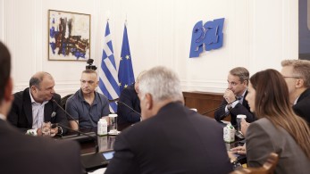 Μητσοτάκης: Το Δημόσιο αναλαμβάνει την αποκατάσταση της πολυκατοικίας στους Αμπελόκηπους