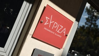 ΣΥΡΙΖΑ σε ρόλο Σέρλοκ Χολμς: στηρίζει Ρωμανό, αμφισβητεί Δικαιοσύνη