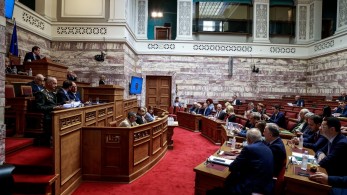 ΠΑΣΟΚ-ΣΥΡΙΖΑ: μαυρογιαλουρισμός μέχρι τέλους – κοινή γραμμή και για τα στρατόπεδα