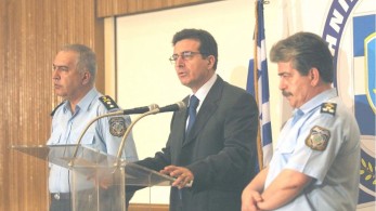 Χρυσοχοΐδης: «Ένας άλλος άνθρωπος είχε σκοτωθεί στη θέση μου...»-Συγκλονιστική αφήγηση για τη μάχη με την τρομοκρατία Χρυσοχοΐδης: «Ένας άλλος άνθρωπος είχε σκοτωθεί στη θέση μου...»-Συγκλονιστική αφήγηση για τη μάχη με την τρομοκρατία