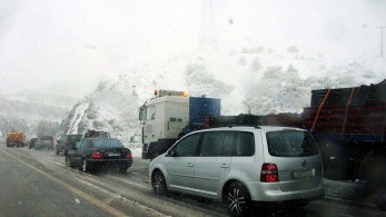 Χιόνια στο καμπαναριό τον κακό μας τον καιρό