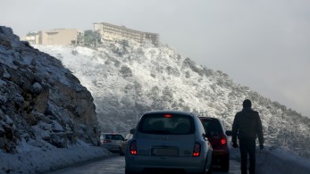 Καιρός: διακοπή της κυκλοφορίας στη λεωφόρο Πάρνηθας λόγω χιονόπτωσης - Νέα έξαρση των φαινομένων το Σαββατοκύριακο Καιρός: διακοπή της κυκλοφορίας στη λεωφόρο Πάρνηθας λόγω χιονόπτωσης - Νέα έξαρση των φαινομένων το Σαββατοκύριακο
