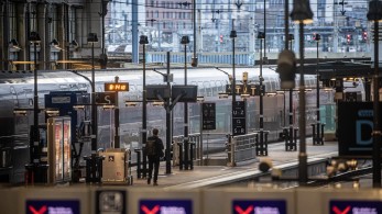 Γαλλία: Οδηγός αμαξοστοιχίας πήδηξε από εν κινήσει τρένο - Προβλήματα στα δρομολόγια