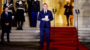 Γαλλία: ορκίστηκε ο νέος πρωθυπουργός - Η πολιτική αστάθεια παραμένει