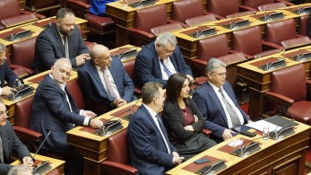 Το «υπερπατριωτικό ό,τι να 'ναι» καλά κρατεί