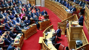 Προϋπολογισμός: ο… φειδωλός Μητσοτάκης, ο… σπάταλος Ανδρουλάκης και ο… αδύναμος Φάμελλος