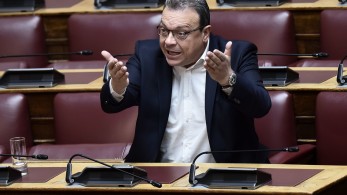 «Επανεκκίνηση» ΣΥΡΙΖΑ: γελάνε και τα τσιμέντα της Κουμουνδούρου με το «σχέδιο» Φάμελλου