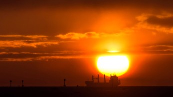 Φινλανδία: δεξαμενόπλοιο από τη Ρωσία ερευνάται για τη «σοβαρή δολιοφθορά» στο καλώδιο Estilink 2