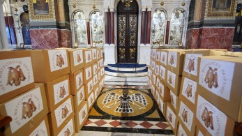 Πάνω από 5. 000 Δέματα Αγάπης μοίρασε ο Σεβασμιώτατος Μητροπολίτης Πειραιώς κ. Σεραφείμ