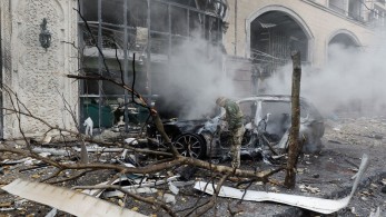 ΕΕ: οι Βρυξέλλες καταδικάζουν τα ρωσικά πλήγματα σε κτήρια διπλωματικών αποστολών στο Κίεβο