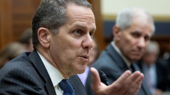 FED: παραιτείται ο αντιπρόεδρος  Μάικλ Μπαρ λόγω Τραμπ