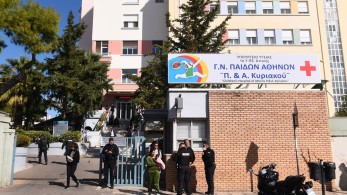 Έξαρση ιώσεων και εποχικής γρίπης μέσα στις γιορτές - Αυξημένες οι νοσηλείες των παιδιών