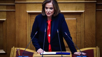 Ντόρα Μπακογιάννη: Η ψήφιση του προϋπολογισμού φέρνει αισιοδοξία και ασφάλεια
