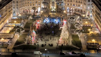 Πρωτοχρονιά 2025: Αθήνα, Πειραιάς και Θεσσαλονίκη γιορτάζουν σε πάρκα και πλατείες – Δωρεάν εκδηλώσεις για όλους