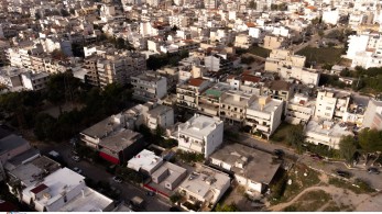 Κατοικία: ανάγκη ή επένδυση; Πού συγκλίνουν και πού συγκρούονται οι προσδοκίες ενοικιαστών και ιδιοκτητών