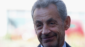 Γαλλία: ξανά στο εδώλιο ο Σαρκοζί - Ποιες κατηγορίες αντιμετωπίζει