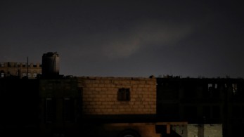 Υεμένη: νέοι αεροπορικοί βομβαρδισμοί μία μέρα μετά την επίθεση με 6 νεκρούς στο αεροδρόμιο