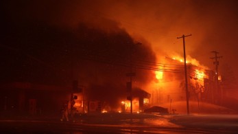 Λος Άντζελες: βιβλική καταστροφή με 11 νεκρούς και 10.000 κτήρια στις φλόγες