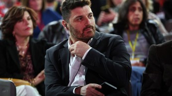 Επανεμφάνιση Τεμπονέρα με λάσπη για τα Τέμπη