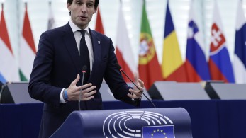 Wopke Hoekstra: Οι ευρωπαϊκές αυτοκινητοβιομηχανίες μπορούν να ευδοκιμήσουν στον παγκόσμιο αγώνα της ηλεκτροκίνησης