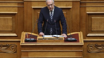 Τάκης Θεοδωρικάκος: Στρατηγική της κυβέρνησης η παραγωγική ανασυγκρότηση της οικονομίας