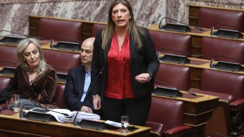 Ζωή Κωνσταντοπούλου για ΠτΔ: επίθεση κατά πάντων για τη... μη υποψηφιότητα του πατέρα της