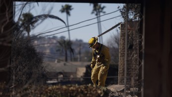 Φωτιές στο Λος Άντζελες: ενισχύονται οι άνεμοι, φόβοι για νέες εστίες