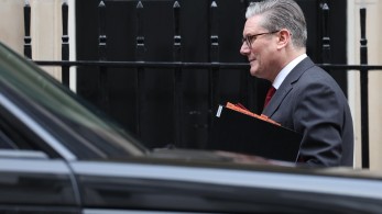 Μια νέα σχέση με την ΕΕ αναζητεί πέντε χρόνια μετά το Brexit - Σε δυσμενή οικονομική θέση η Βρετανία