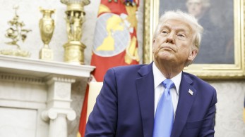 Παύση της στρατιωτικής βοήθειας στην Ουκρανία διέταξε ο Ντόναλντ Τραμπ