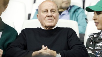 Στο νοσοκομείο ο Μίμης Δομάζος - Έχασε τις αισθήσεις του ενώ περπατούσε στον δρόμο