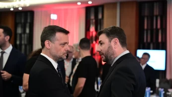 ΠΑΣΟΚ: Η πτώση στις δημοσκοπήσεις και η χαρά Δούκα ΠΑΣΟΚ: Η πτώση στις δημοσκοπήσεις και η χαρά Δούκα