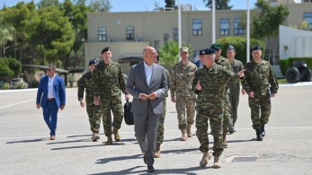 Έκτακτες κρίσεις στις Ένοπλες Δυνάμεις με εντολή του Νίκου Δένδια