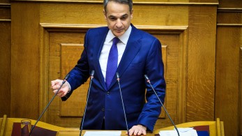 Στη Βουλή ο Κυριάκος Μητσοτάκης: απαντήσεις στα fake news της αντιπολίτευσης για τα Τέμπη