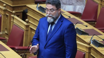 Βουλή: ένταση μεταξύ Βασίλη Οικονόμου και Ζωής Κωνσταντοπούλου για τα Τέμπη