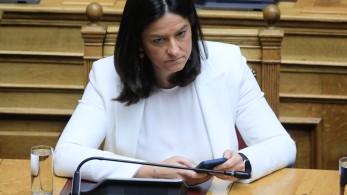 Κεραμέως για Τέμπη: «Στεκόμαστε με απόλυτο σεβασμό μπροστά στις οικογένειες των θυμάτων» Κεραμέως για Τέμπη: «Στεκόμαστε με απόλυτο σεβασμό μπροστά στις οικογένειες των θυμάτων»