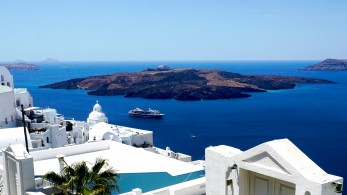 Μήνυμα από το 112 στους κατοίκους της Σαντορίνης - Απαγόρευση πρόσβασης σε τρεις περιοχές