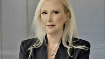 Μαρία Κ. Χωριανοπούλου στο «Μανιφέστο»: Η αξιοπρέπεια, αντίβαρο στην  τεχνολογία