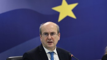 Χατζηδάκης: «Η ιστορία δικαίωσε τον Καραμανλή και μαζί τη Νέα Δημοκρατία» για την ένταξη στην ΕΟΚ Χατζηδάκης: «Η ιστορία δικαίωσε τον Καραμανλή και μαζί τη Νέα Δημοκρατία» για την ένταξη στην ΕΟΚ