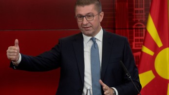 Σκόπια: «απρόσκλητος» πήγε στις ΗΠΑ ο Μίτσκοσκι - Από γιγαντοοθόνη είδε την ορκωμοσία Τραμπ