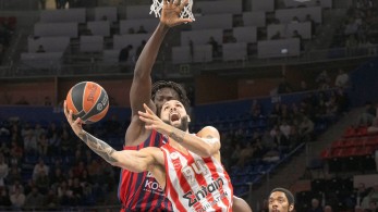 Επική νίκη του Θρύλου επί της Μπασκόνια: 101-102