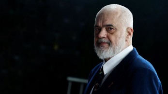 Ξέσπασμα Ράμα μετά τη σύλληψη δημάρχου Τιράνων: βρίζει και χτυπά το χέρι στο τραπέζι Ξέσπασμα Ράμα μετά τη σύλληψη δημάρχου Τιράνων: βρίζει και χτυπά το χέρι στο τραπέζι