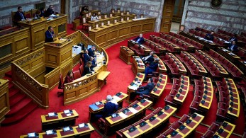 Μια πρόταση μομφής που την πηγαίνουν… τέσσερις: πυροτέχνημα προς… κατανάλωση