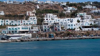 Αυθαίρετα στη Μύκονο: τι βρήκαν οι ελεγκτές του υπουργείου Περιβάλλοντος στο νησί