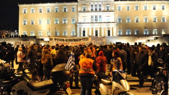 Κάποιοι ονειρεύονται (ξανά) νέες… πλατείες