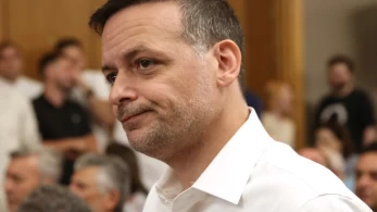 Γκρίνια για τον Δούκα στο ΠΑΣΟΚ: τρέχει σε κομματικές πίτες ανά την Ελλάδα και εγκατέλειψε τον δήμο