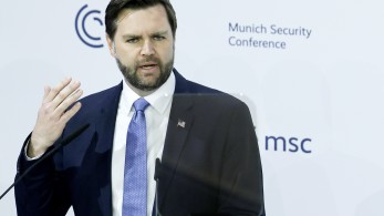 Η κουρτίνα τραβήχτηκε