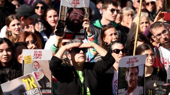 Γάζα: Απελευθερώθηκαν οι τρεις Ισραηλινοί όμηροι (βίντεο)