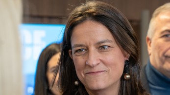 Νίκη Κεραμέως για μείωση ασφαλιστικών εισφορών: Έντονο το αναπτυξιακό και κοινωνικό πρόσημο των διατάξεων