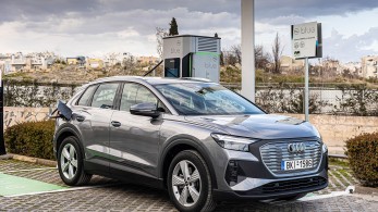 Κίνα: αυτοκινητοβιομηχανίες «τρέχουν» να ενσωματώσουν το DeepSeek