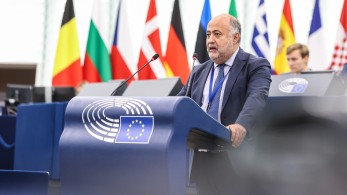 Κομισιόν στον Δημήτρη Τσιόδρα: Πρωτοβουλίες για την προστασία των καταναλωτών στο ψηφιακό περιβάλλον Κομισιόν στον Δημήτρη Τσιόδρα: Πρωτοβουλίες για την προστασία των καταναλωτών στο ψηφιακό περιβάλλον